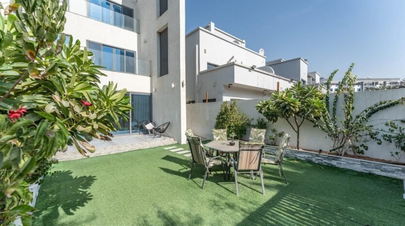 4 Bedrooms | Brand New | Park Facing | Corner Unit